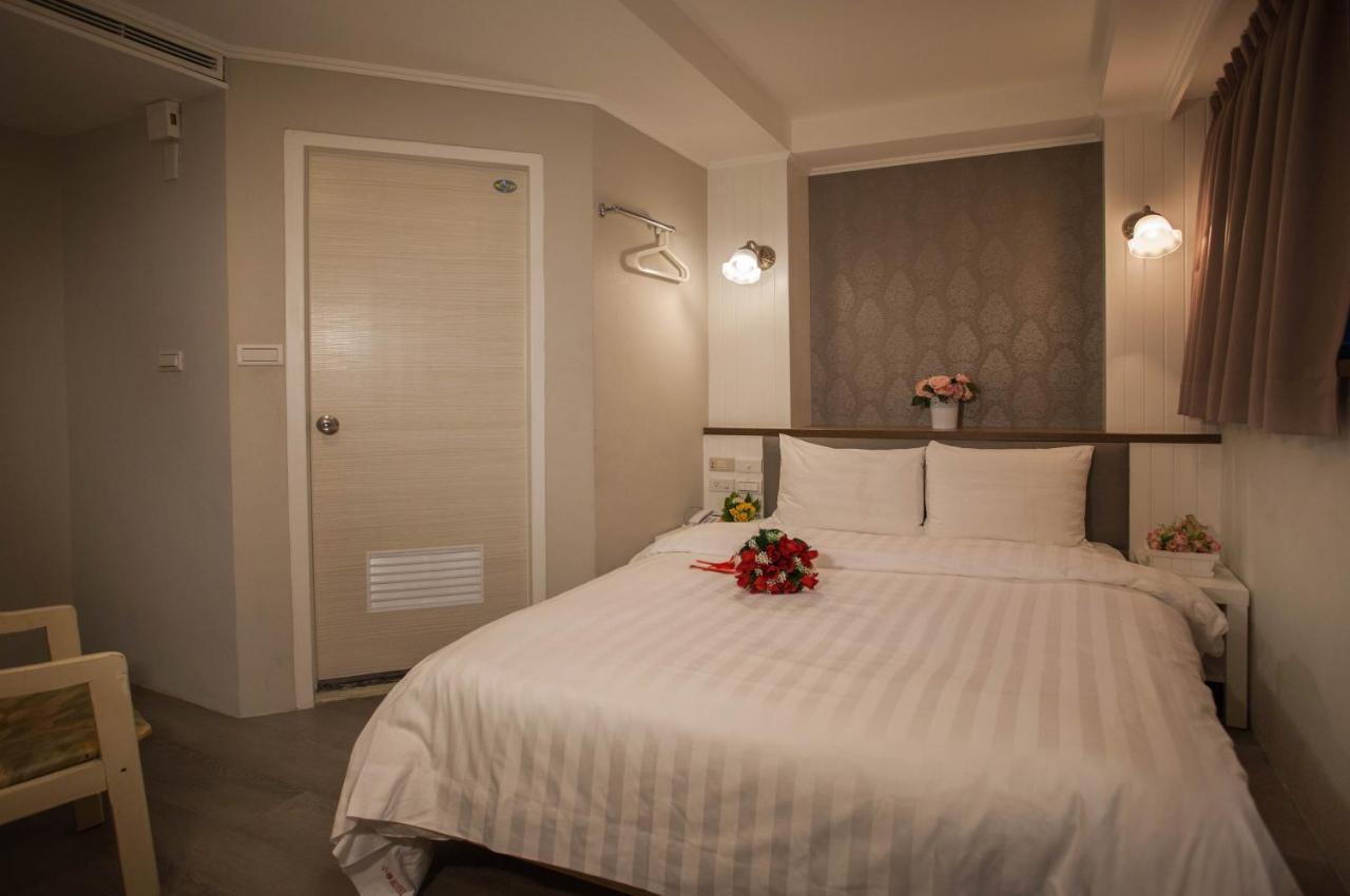 Showart Hotel Tajpej Buitenkant foto